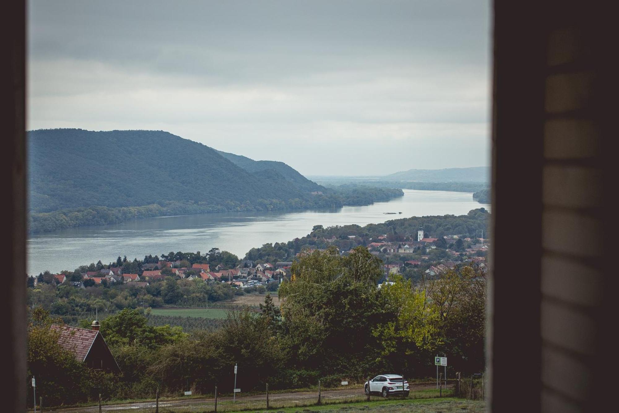 Natura Hill - Butik Szobak Es Etterem Zebegény